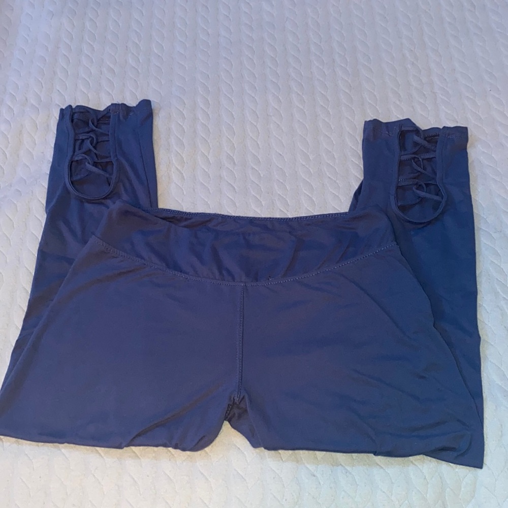 slate blue capri length yoga pants size M